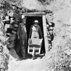 Chamberlain and Chaffie at their mine near Second Garrote, 1898.
